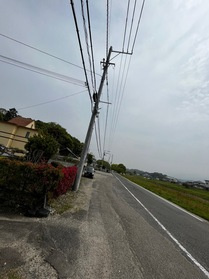 売土地の前面道路含む現地写真
