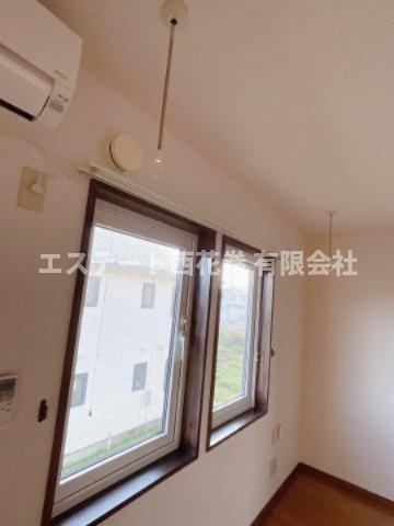 花巻市桜台１丁目のアパートのその他|室内物干
