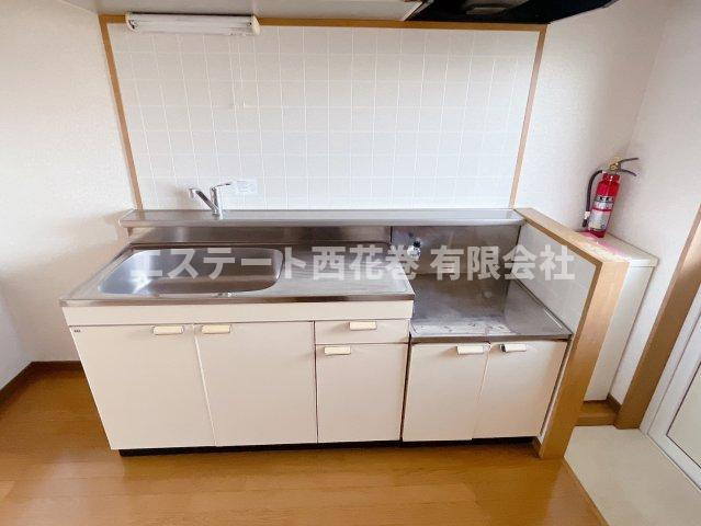 花巻市桜台１丁目のアパートのキッチン