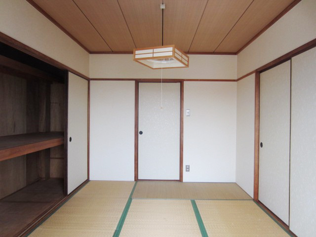 【居間・リビング】