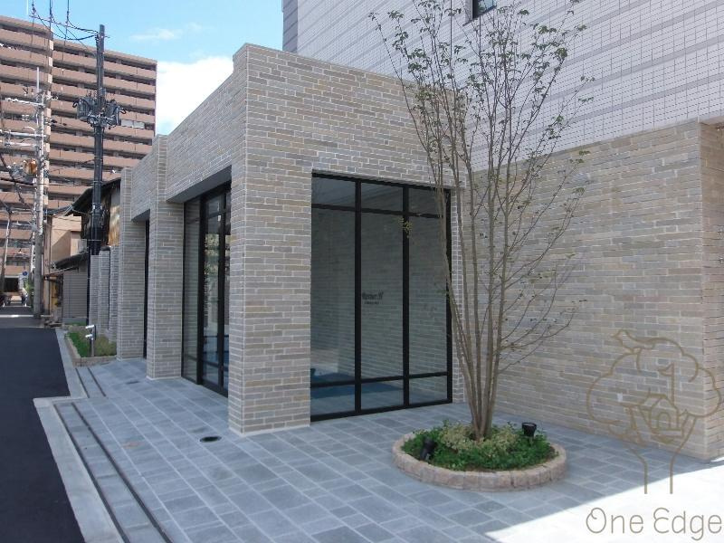 レジュールアッシュ梅田NEXのエントランス