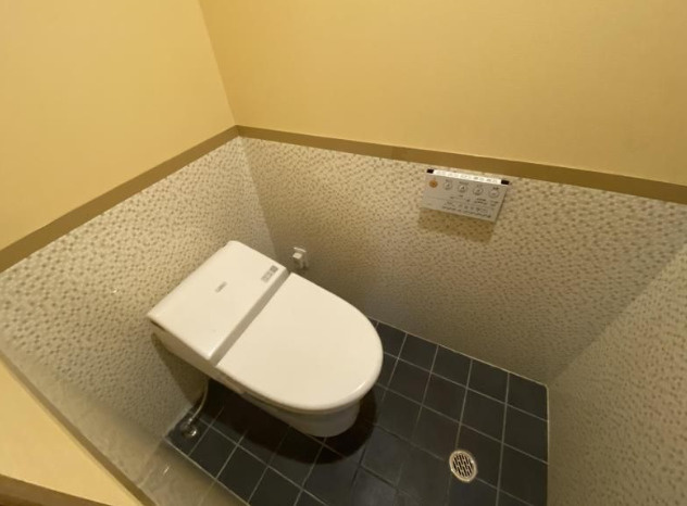 甲賀市水口町虫生野中央の店舗一部のトイレ