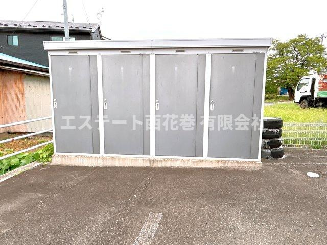 コーポ四日町の収納|外物置