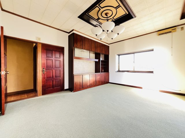 【居間・リビング】 | 本庄市寿2丁目　中古戸建