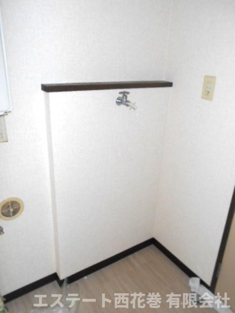 花巻市星が丘１丁目のアパートの設備|洗濯機置き場