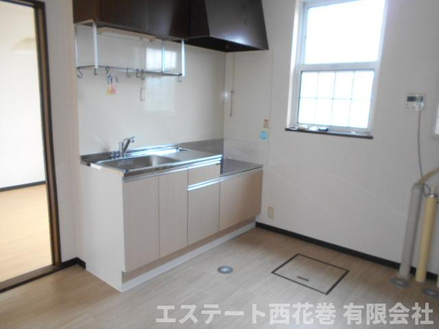 花巻市星が丘１丁目のアパートのキッチン