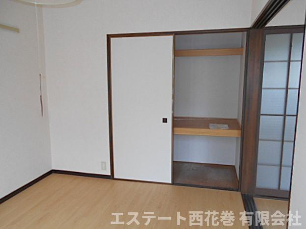 花巻市星が丘１丁目のアパートの寝室