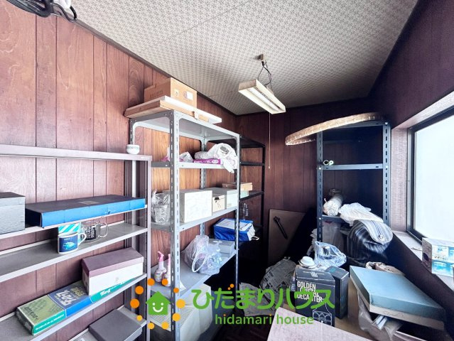 白岡市篠津　中古一戸建ての収納
