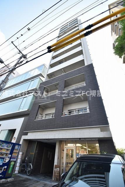 BRAVI上本町のエントランス