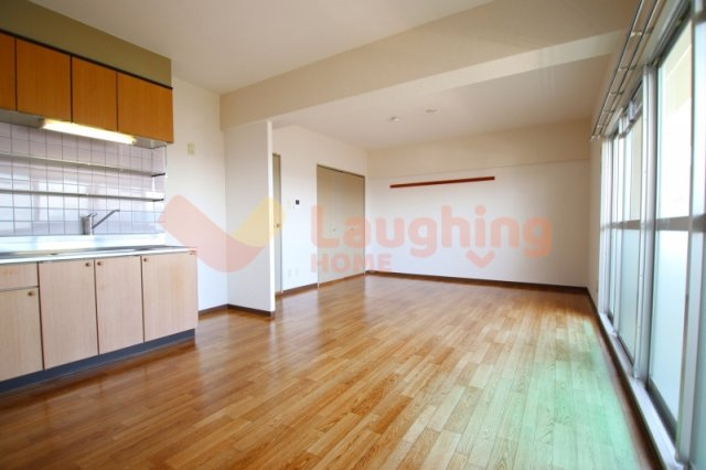 サンフラワー津福の居間・リビング