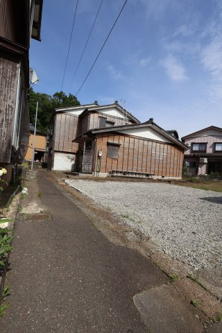 見附市グリーンハウスの駐車場