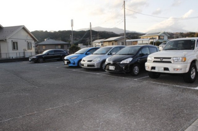 【駐車場】 | ウエストフィールド雅