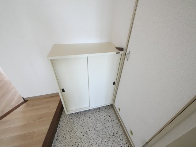 サンレイディアンスOkudaの玄関|明るい玄関です