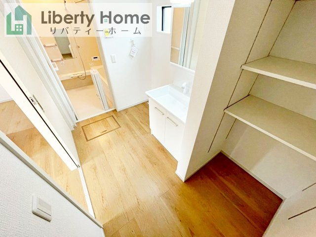 日立市東金沢町8期　新築戸建の脱衣所