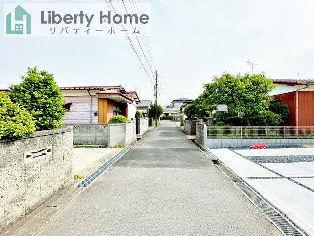 日立市東金沢町8期　新築戸建の前面道路含む現地写真