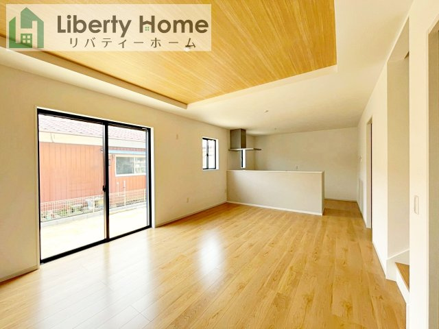 日立市東金沢町8期　新築戸建の居間・リビング