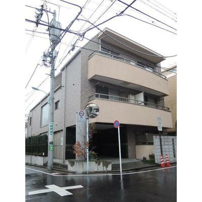 【外観】 | 今野ビル | 鉄筋コンクリート造のがっちりとした建物。