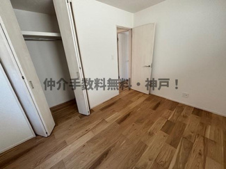 【洋室】 | 神戸市西区北別府5丁目　新築戸建2号棟　仲介手数料無料！ | 広々とした洋室です