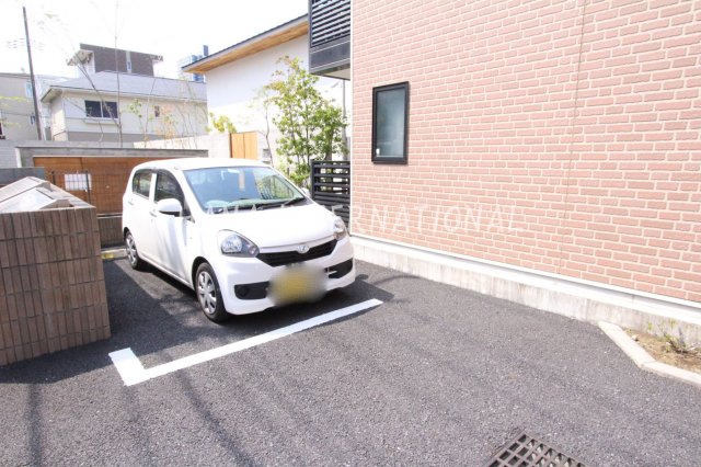 ステラの駐車場