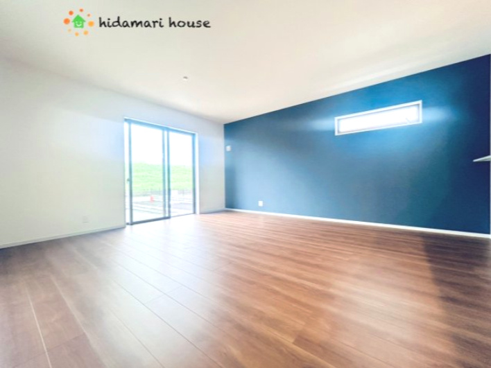 川島町下伊草　新築戸建　いろどりアイタウン　11の居間・リビング|LDK18.1帖