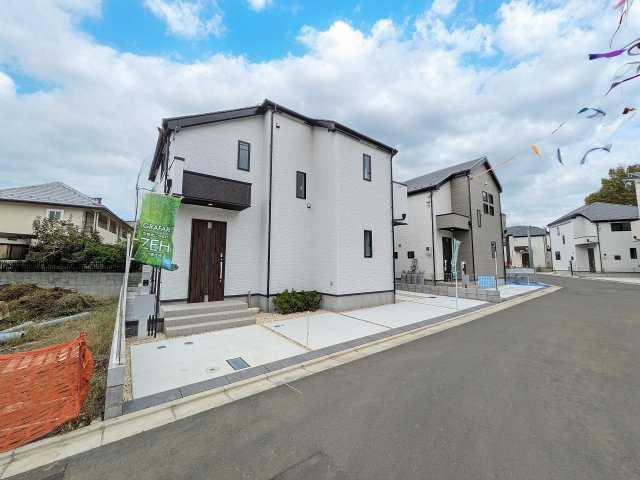 八王子市　石川町　新築一戸建て　６期の前面道路含む現地写真|～西側6ｍ道路に面しています～