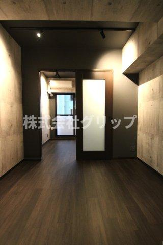 横浜平沼ダイカンプラザⅠの居間・リビング
