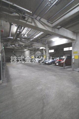 横浜平沼ダイカンプラザⅠの駐車場