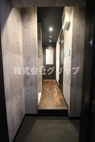 横浜平沼ダイカンプラザⅠの玄関