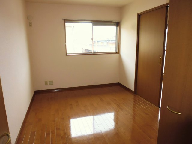 ラフィーネ二ツ屋の洋室