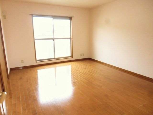 ラフィーネ二ツ屋の洋室