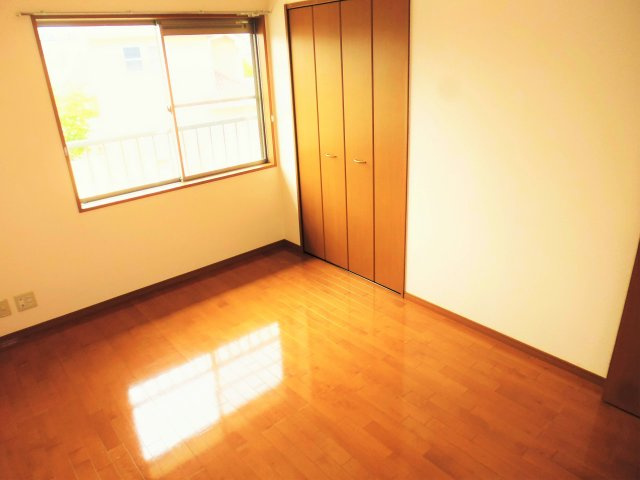 ラフィーネ二ツ屋の洋室