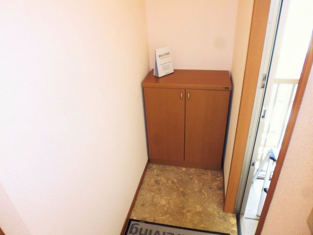 ラフィーネ二ツ屋の玄関