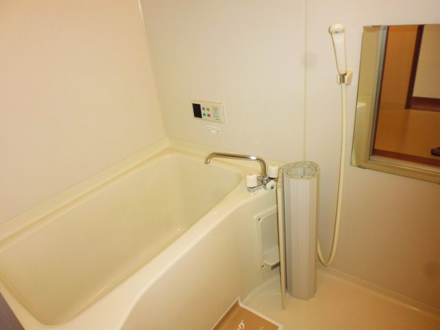 ラフィーネ二ツ屋の浴室