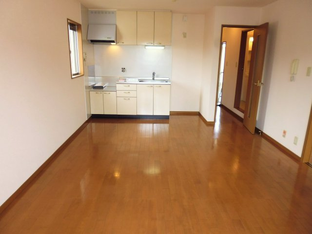 ラフィーネ二ツ屋の居間・リビング