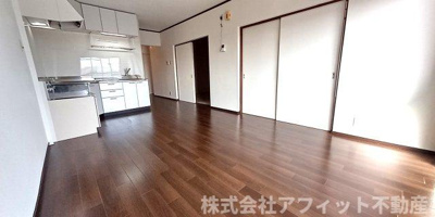 【居間・リビング】 | ローズハイツ川口 | LDK10.5帖