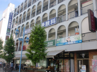 松岡大船ビルの外観