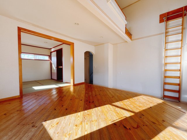 【中古戸建】伊勢崎市連取元町の居間・リビング|■リビング