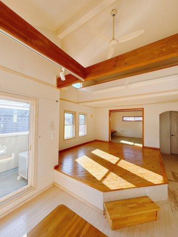 【中古戸建】伊勢崎市連取元町の居間・リビング|■リビング