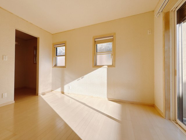 【中古戸建】伊勢崎市連取元町の洋室|■洋室

