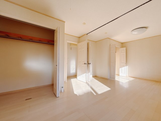 【中古戸建】伊勢崎市連取元町の洋室|■洋室