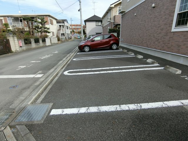 シュティル・ブリーゼⅠの駐車場