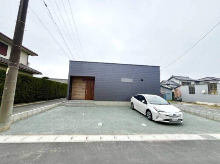 売新築戸建　中央区小沢渡町の外観|最大4台駐車可能！！（車種によります）