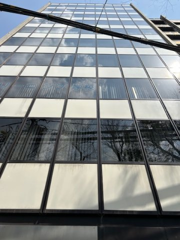 白王ビルの外観