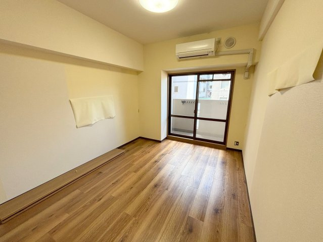 日大ロイヤル西中島の寝室