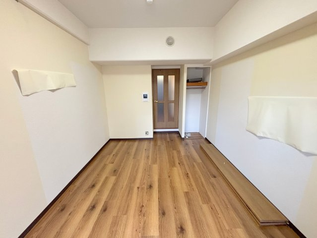 日大ロイヤル西中島の内装