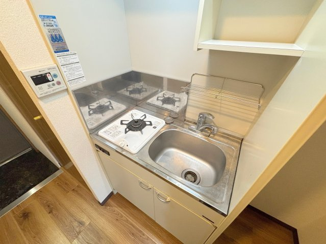 日大ロイヤル西中島のキッチン