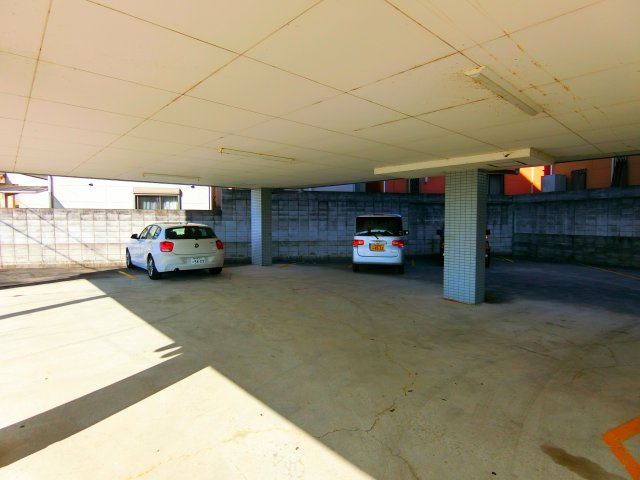 第一北山マンションの駐車場