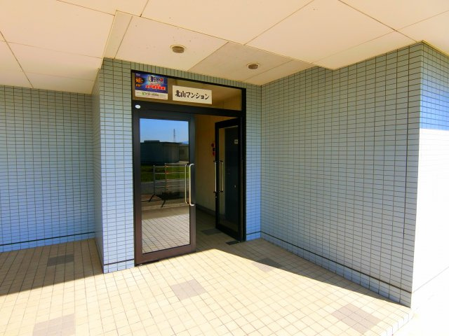 第一北山マンションのエントランス