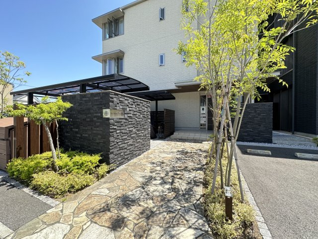 シャーメゾン パンのエントランス