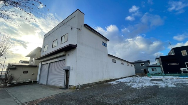 川端町貸倉庫事務所